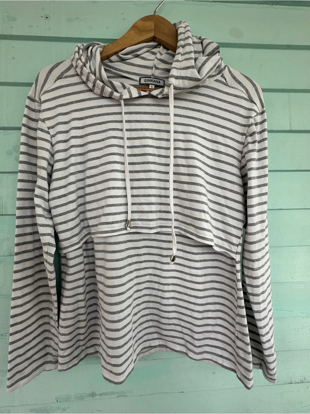 Ginkana White & Gray Striped Hooded Maternity Women’s Sweater- Large